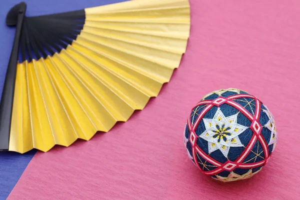 Giapponese Tradizionale Colorato Temari Palla Con Ventilatore Pieghevole Dorato — Foto Stock