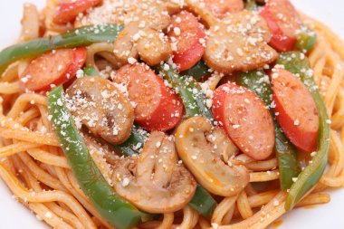 Japon Naporyan spagettisini kapatıyoruz, domates soslu.  