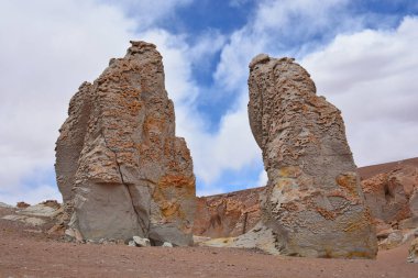 Kayalar ve dağlar Atacama Çölü, Şili'deki manzara