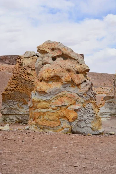 Paisagem de rochas e montanhas no deserto do Atacama, Chile — Fotografia de Stock