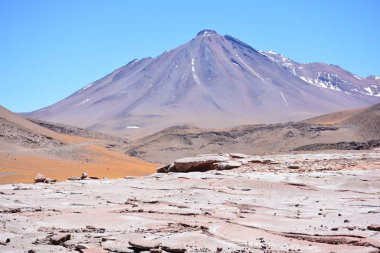 Manzara Vadisi ve Atacama Çölü Şili'deki dağlar