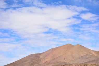 manzara Vadisi ve dağ silsilesi Atacama Çölü Şili