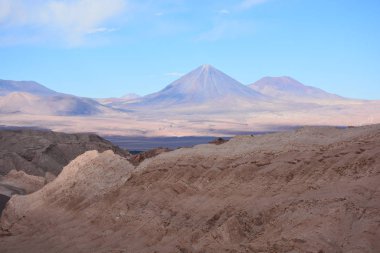 dağ ve vadi Atacama Çölü Şili'deki manzara
