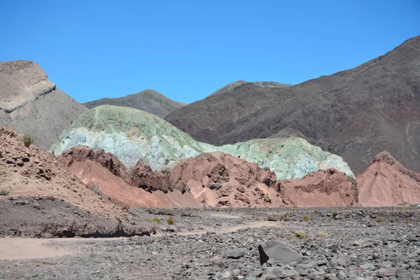 Пейзаж, горы и природа пустыни Атакама, Чили — стоковое фото