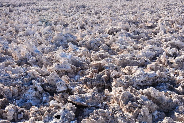 Dağlar ve lagün Atacama Çölü, Şili'deki manzara
