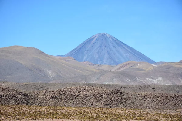 Landschaft aus Tal und Gebirge in der Atacama-Wüste Chili — Stockfoto