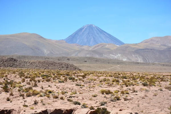 Paisagem de vale e cordilheira no deserto de Atacama Chile — Fotografia de Stock