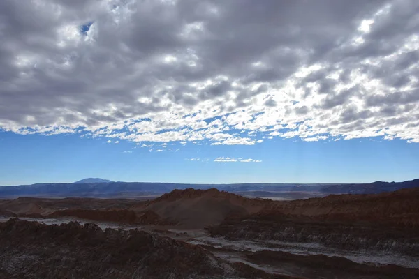 Paisaje de montaña y valle en desierto de Atacama Chile —  Fotos de Stock