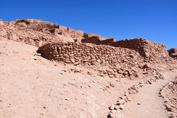 Dağ ve vadi Atacama Çölü Şili'deki manzara — Stok fotoğraf