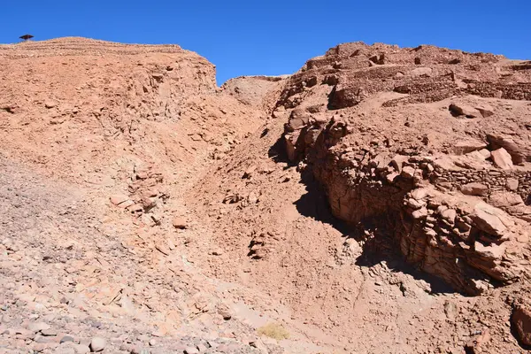 Paisaje de montaña y valle en desierto de Atacama Chile —  Fotos de Stock