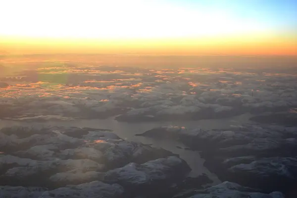 Vista aérea de geleiras, montanhas e vale na Patagônia, Chile — Fotografia de Stock