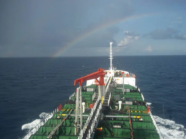 Petrol tankeri gemi derin denize yelken