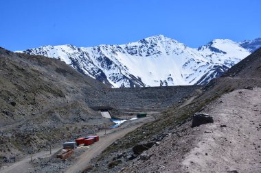 Rezervuar http://www.Voices.No/mainissues/mi40008000288.php Şili