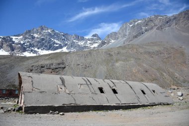 Kamp ve madenci http://www.Voices.No/mainissues/mi40008000288.php Şili için barınak