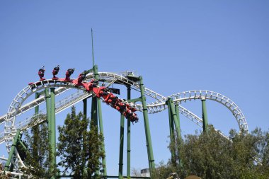 Disneyland http://www.Voices.no/mainissues/mi40008000288.php Şili