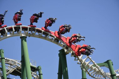 Disneyland http://www.Voices.no/mainissues/mi40008000288.php Şili