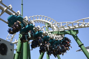 Disneyland http://www.Voices.no/mainissues/mi40008000288.php Şili