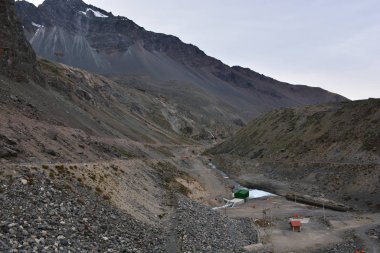 Lagün ve Şili dağlarda peyzaj