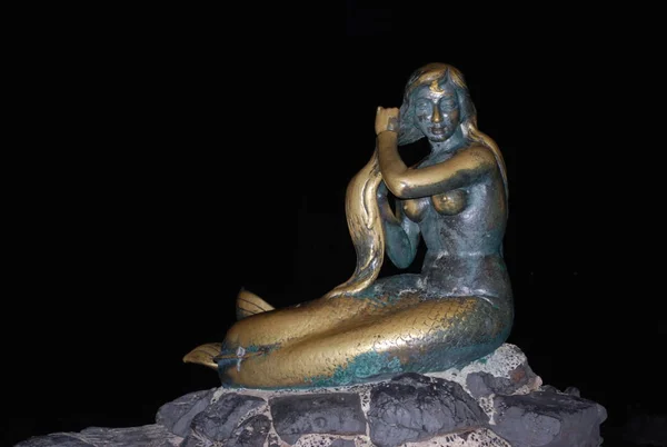 Estatua de sirena de bronce en Tailandia —  Fotos de Stock