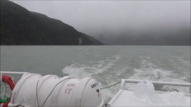 Buzullar ve Patagonya Şili'deki gölde