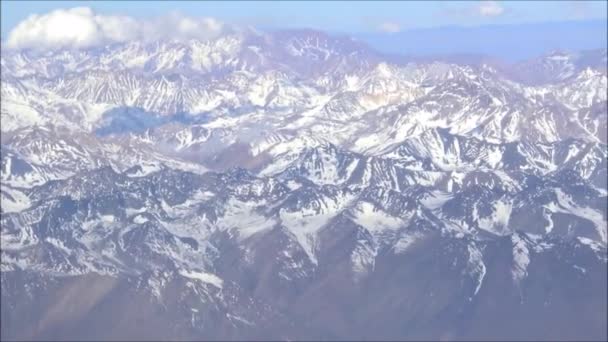 Luchtfoto van de Atacama woestijn in Chili — Stockvideo