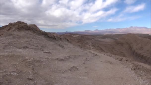 Paysage de montagnes et de vallée dans le désert d'Atacama Chili — Video