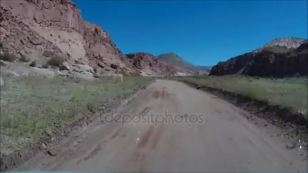 Τοπίο της κοιλάδας και τα βουνά στην έρημο Ατακάμα Χιλή — Αρχείο Βίντεο
