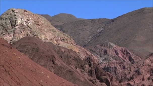 景观的山谷和山脉在智利阿塔卡马沙漠 — 图库视频影像