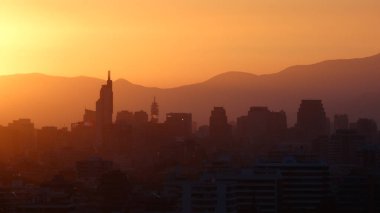 Günbatımı http://www.Voices.No/mainissues/mi40008000288.php Şili