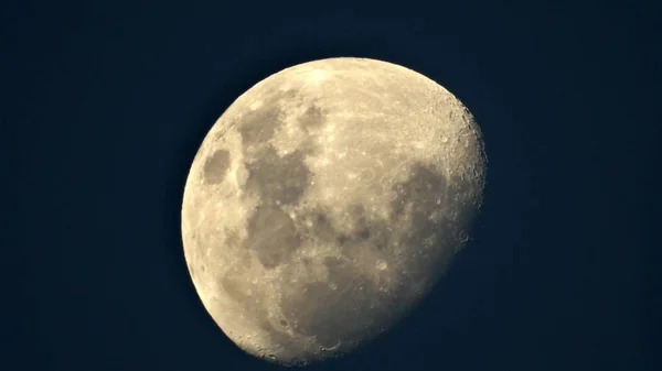 De maan in Santiago, Chili — Stockfoto