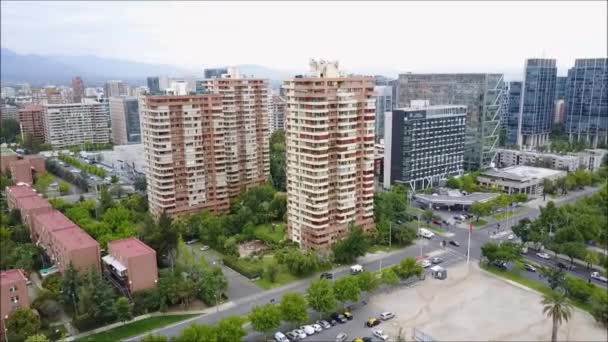 Widok z lotu ptaka miasta w Santiago, Chile — Wideo stockowe