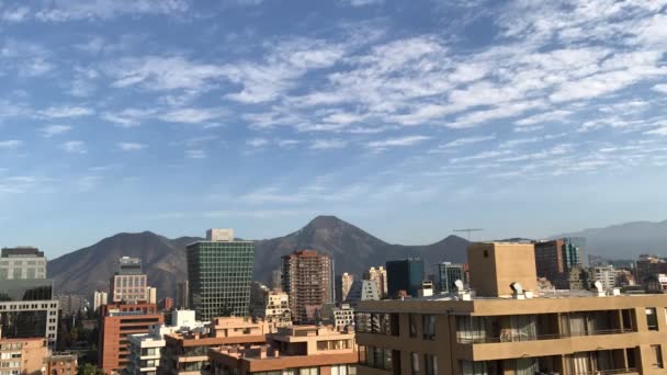 Coucher de soleil et nuages à Santiago Chili — Video