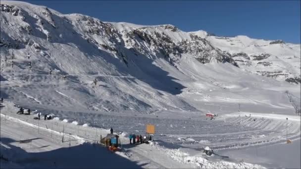 在智利的滑雪胜地 — 图库视频影像