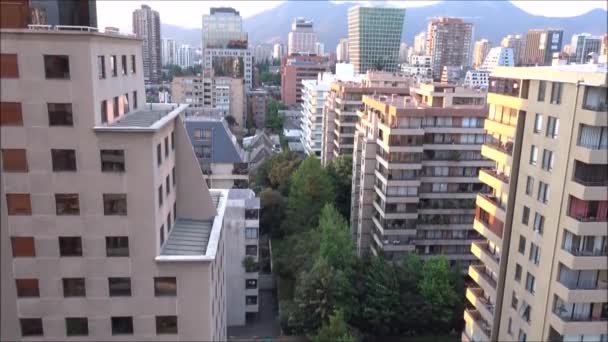 Wolkenkrabbers in Santiago, Chili — Stockvideo