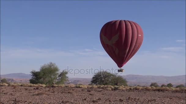 Balão sobre o deserto do Atacama no Chile — Vídeo de Stock