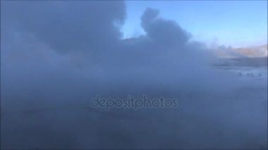 Peyzaj ve geysers Atacama Çölü, Şili