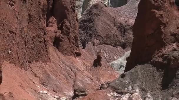 Landskap av berg och vulkan i Atacamaöknen, Chile — Stockvideo