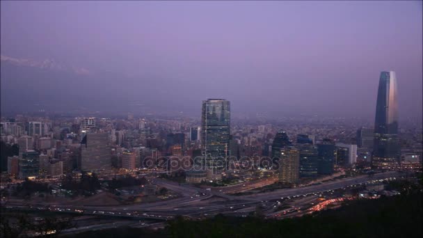 夕焼け雲とチリの都市景観 — ストック動画