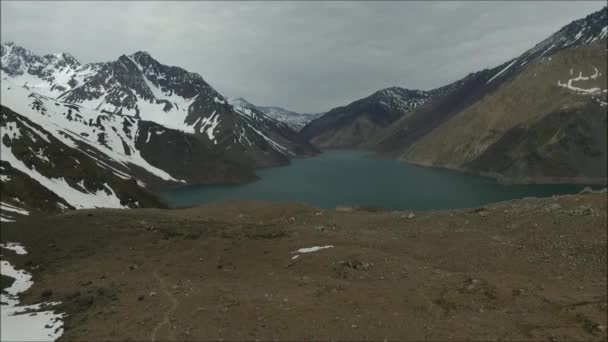 山水的圣地亚哥，智利的咸水湖 — 图库视频影像