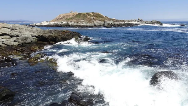Landschap van rotsachtige strand en vakantie in Chili — Stockfoto