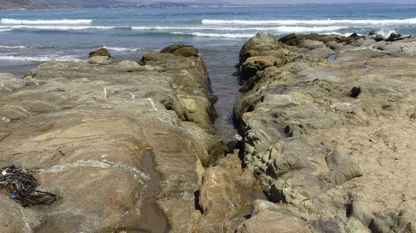 Landschap van rotsachtige strand en vakantie in Chili — Stockfoto