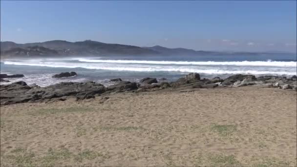 Landschap van rotsachtige strand en vakantie in Chili — Stockvideo