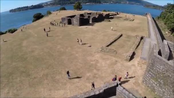 Légifelvételek fort, magas földeket és Chile folyója — Stock videók