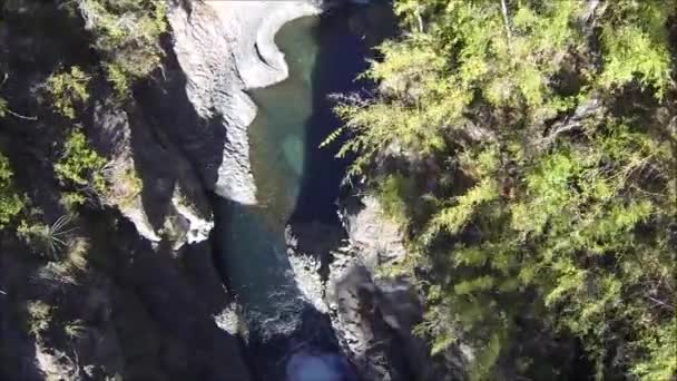 Şili'deki şelaleler dron havadan görüntüleri — Stok video