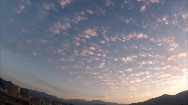 Nubes del atardecer en Santiago, Chile — Vídeos de Stock