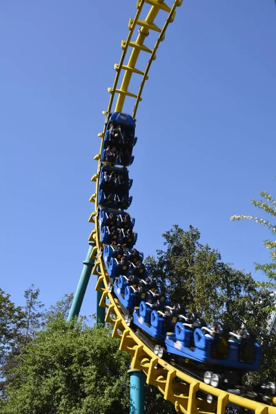 Parque de atracciones en Santiago, Chile — Foto de Stock