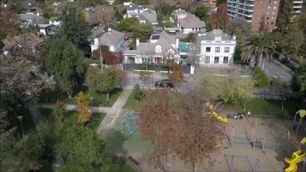 智利首都圣地亚哥的无人驾驶飞机鸟瞰图 — 图库视频影像