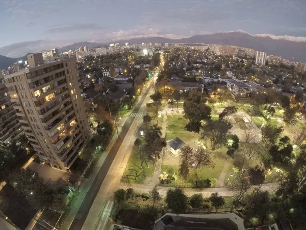 Vista aérea do parque e edifícios em Santiago, Chile — Fotografia de Stock