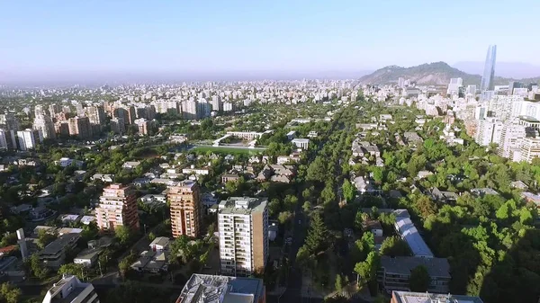 Aerial view of park and buildings in Santiago, Chile — Stock Photo, Image