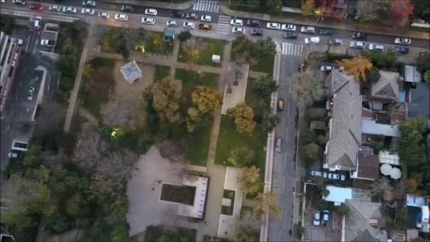 A légi felvétel, naplemente és a város fényei, Santiago, Chile — Stock videók